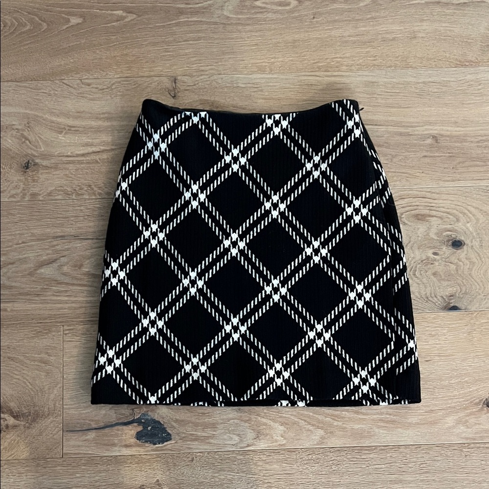 Ann Taylor Black and White Plaid Pencil Skirt